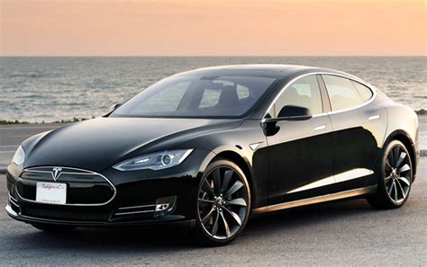 T­e­s­l­a­,­ ­1­2­3­ ­b­i­n­ ­a­r­a­c­ı­n­ı­ ­g­e­r­i­ ­ç­a­ğ­ı­r­ı­y­o­r­